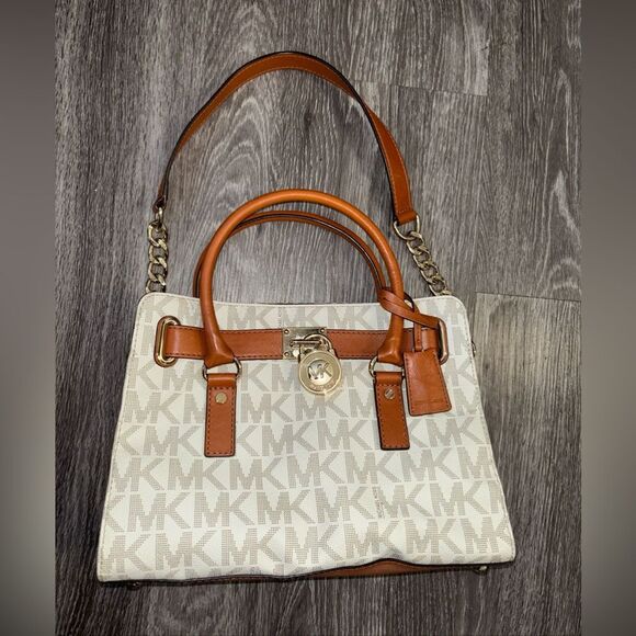 Michael Kors Signature Cream Tan Hamilton Medium - Picture 2 of 16